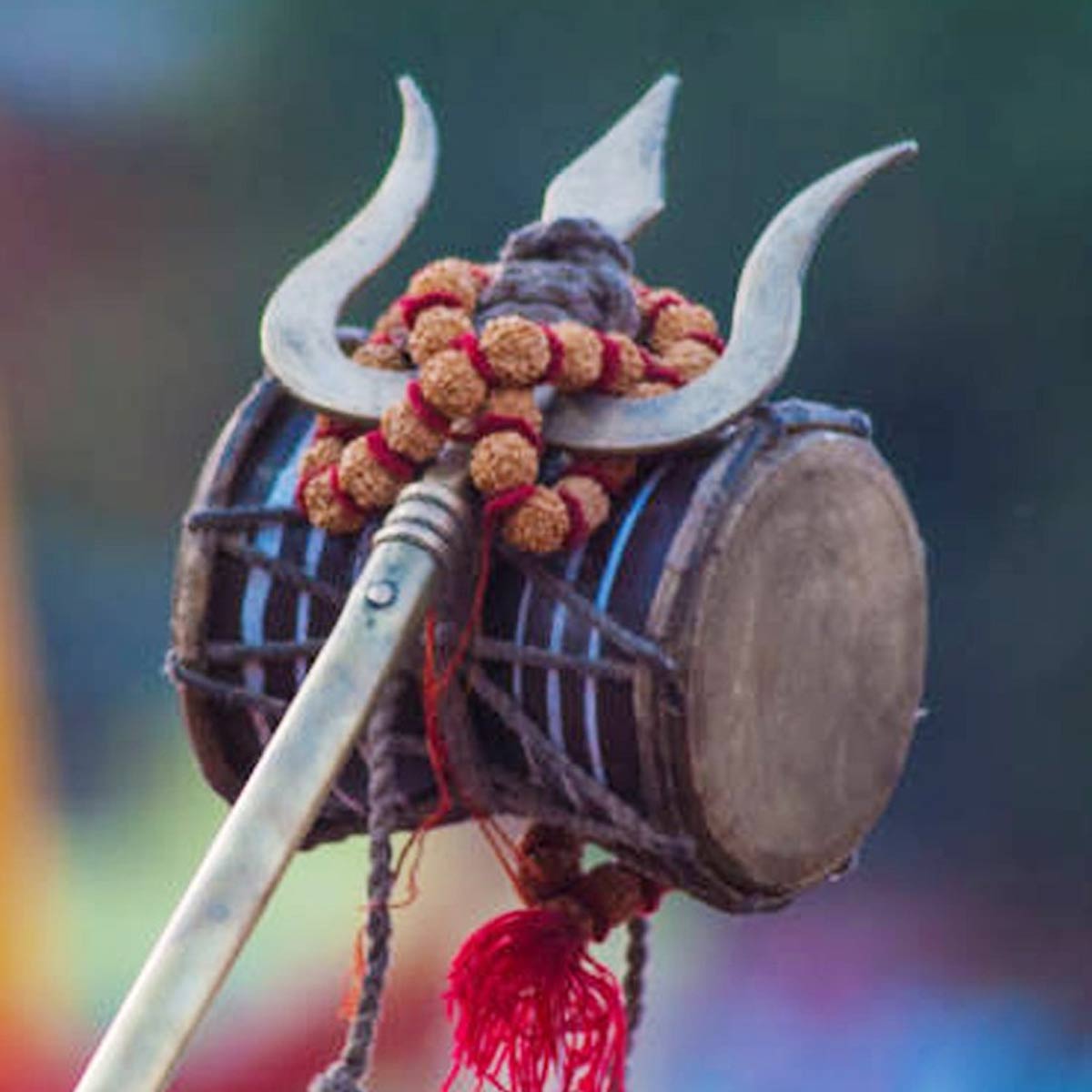 शिव त्रिशूल के साथ डमरू
