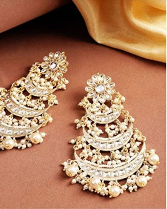 white colour jhumka