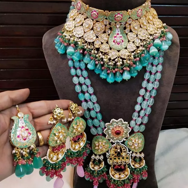 Stylish necklace