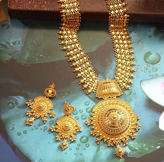 सोने और चांदी के हारों के ट्रेंडिंग पैटर्न्स