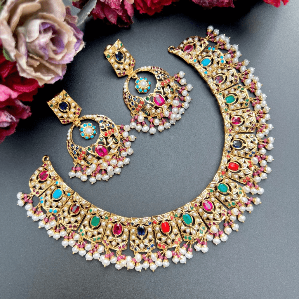 stylish gold necklace design for female
