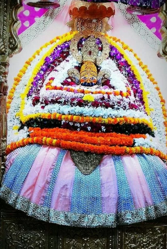 खाटूश्याम मंदिर भगवान श्रीकृष्ण को समर्पित है