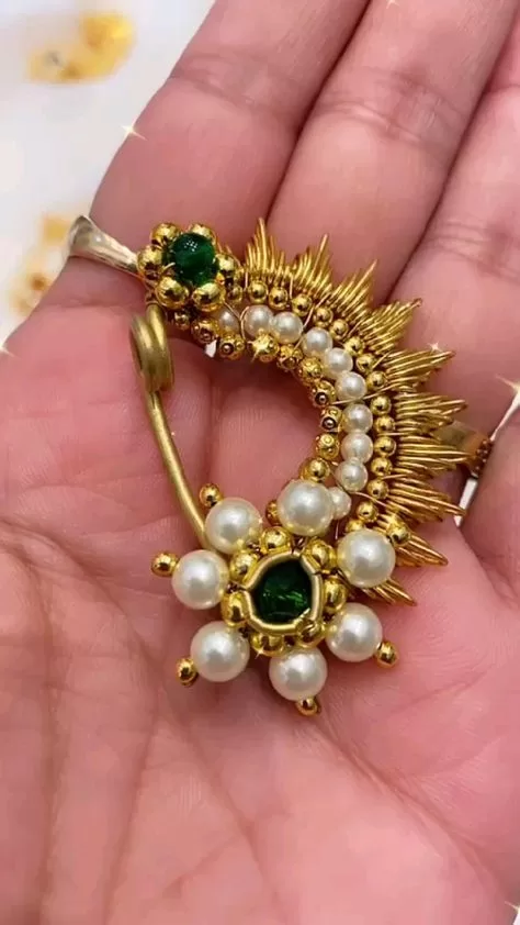 karwa chauth 2023: नथ के ये खूबसूरत डिजाइन करवा चौथ के लिए हैं बेहद खास