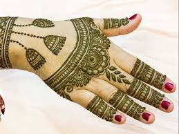 how henna is applied