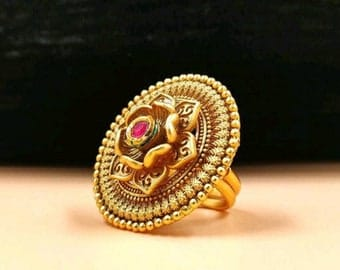 गोल्ड रिंग डिजाइन