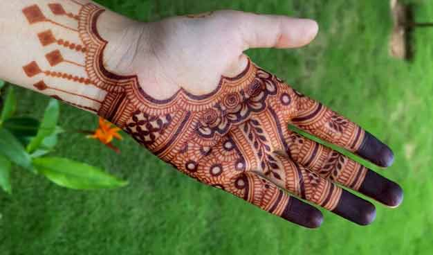 simple mehndi designs photos