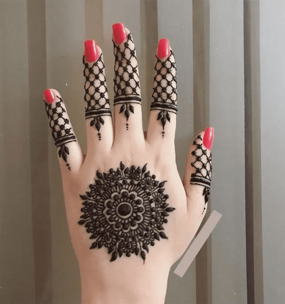 Jaal Mehndi Design For Fingers