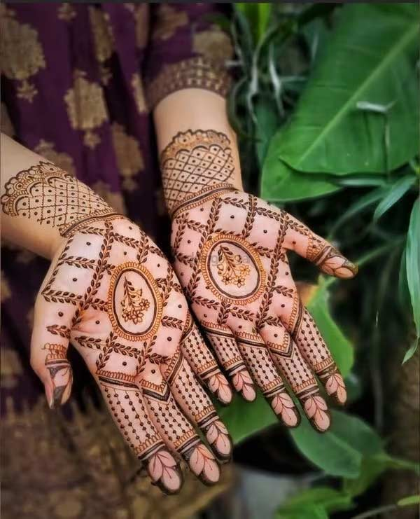 mehndi designs of front hand