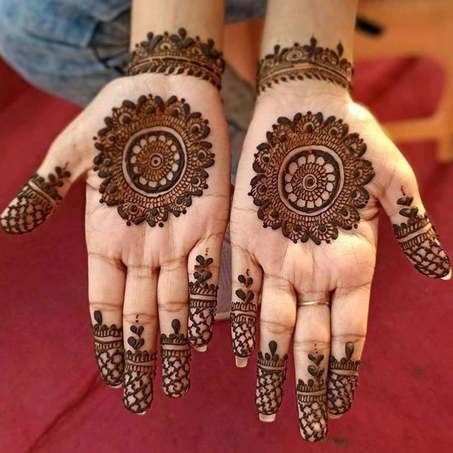 circle mehndi design