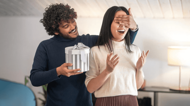 वैलेंटाइन डे क्यों मनाया जाता है