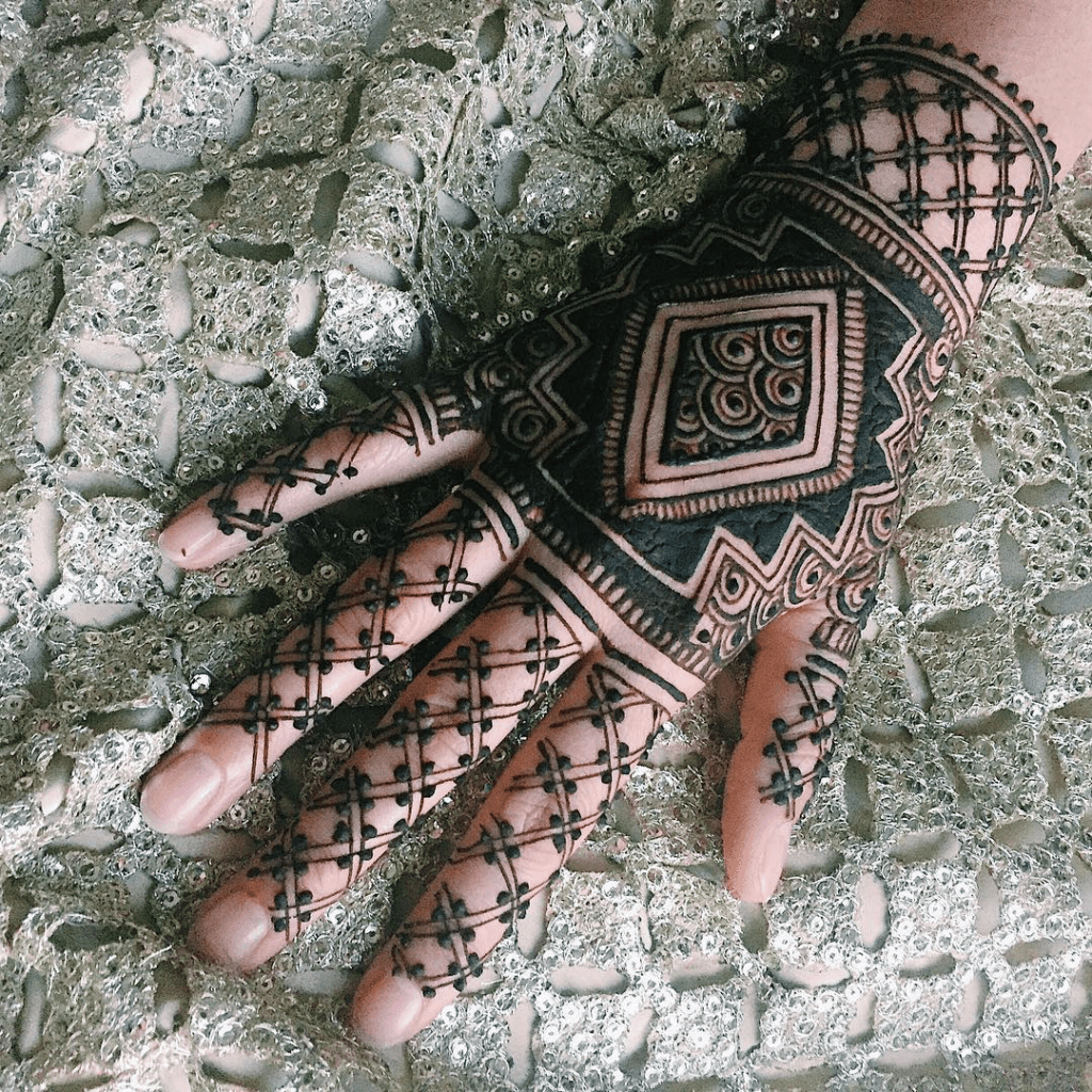 back hand mehndi design bridal