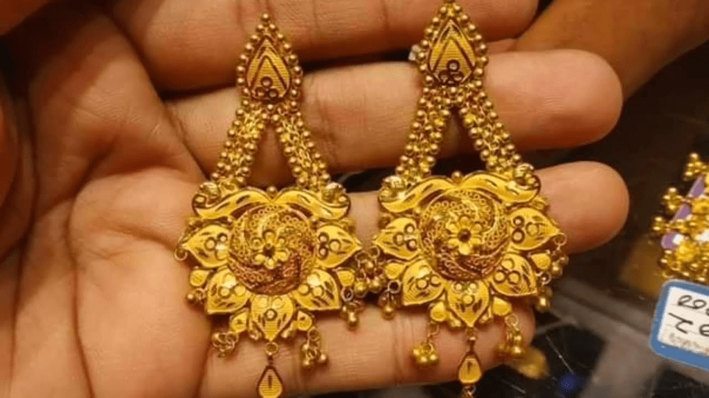 गोल्ड इयररिंग्स की लेटेस्ट डिज़ाइन