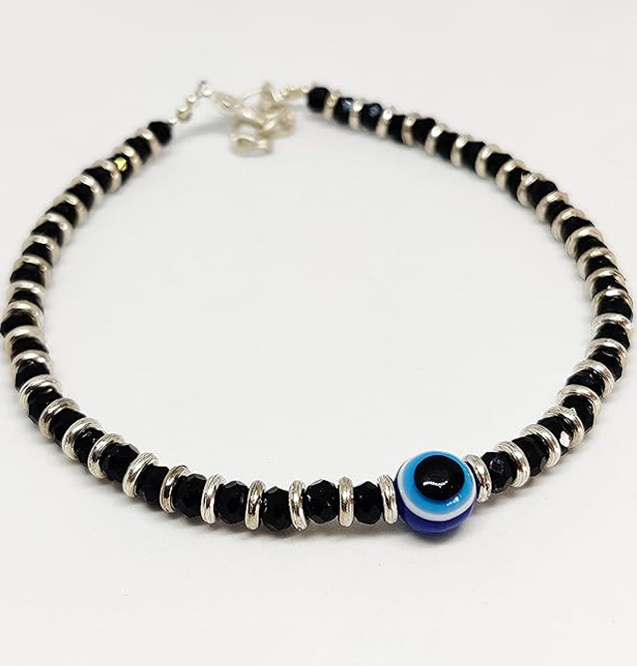 क्या पैरों में Evil Eye पायल पहनना ठीक है?